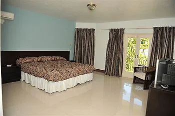 Syrynity Palace Hotel Montego Bay