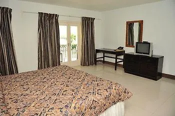 Syrynity Palace Hotel Montego Bay 2*,